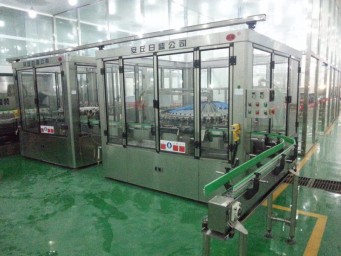 全自動白酒灌裝機
